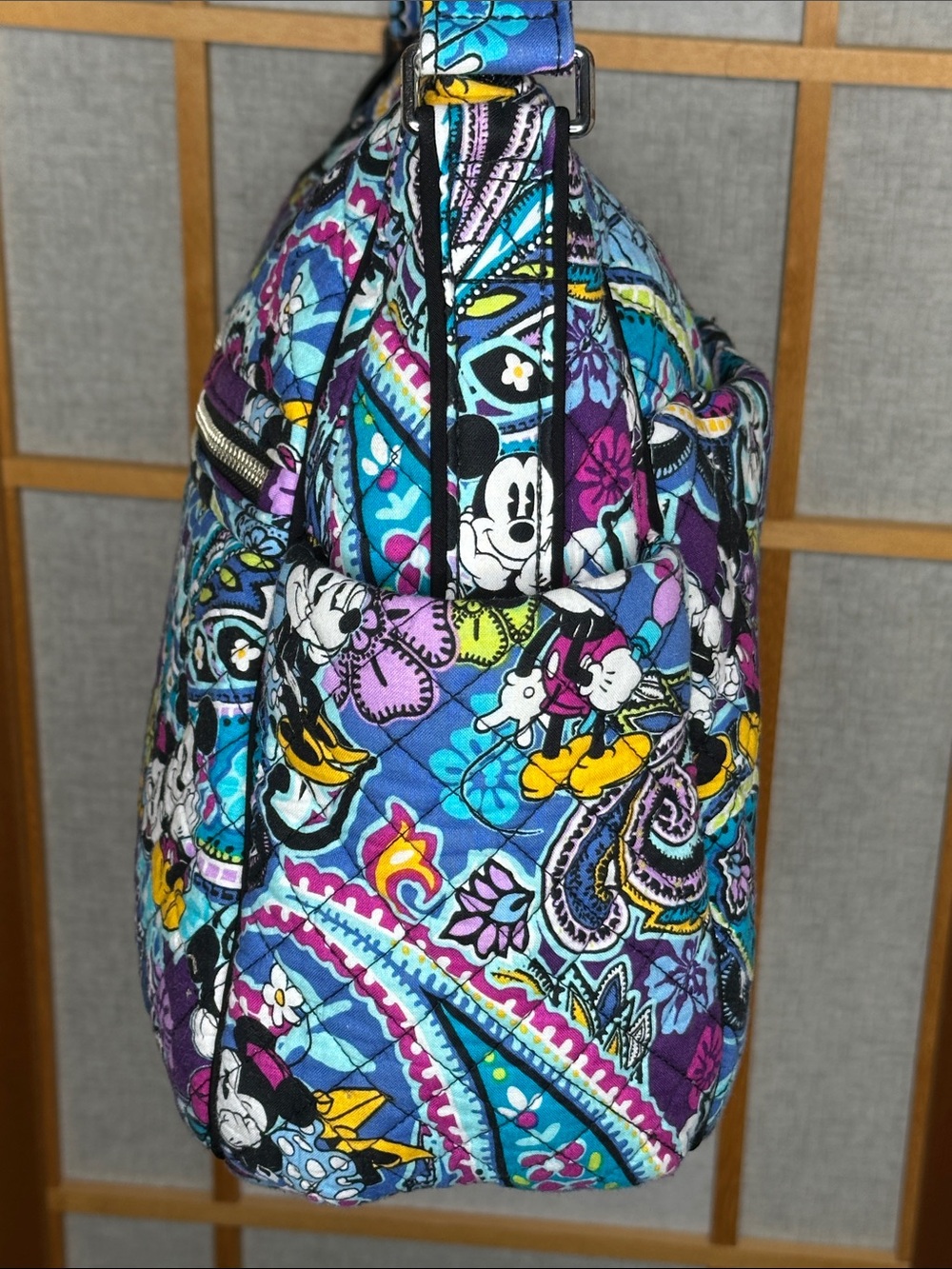 VERA BRADLEY Large, colorful On the Go Crossbody Bag - Picture 10 of 13